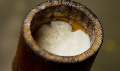 Teebaumöl zur Behandlung von Warzen.