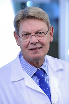 Arzt Hautarzt Peter Kniely